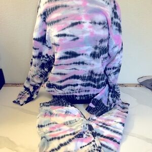 PINK camouflage sweatsuit